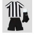 Baby Fußballbekleidung Newcastle United Heimtrikot 2022-23 Kurzarm (+ kurze hosen)